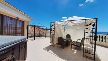 Luxury Duplex, Jetted Tub, Ocean View | Terrace/patio