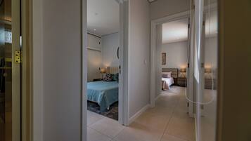 3 bedrooms, desk, iron/ironing board, WiFi