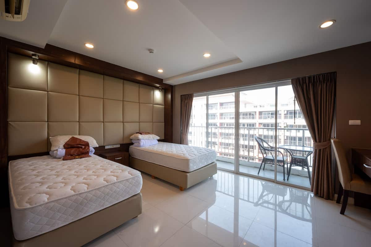 基本開放式客房 | 筆電工作空間、免費無線上網、床單