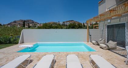 Mythos villa 4,pool,Walking distance to beach