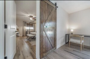 4 slaapkamers, reisbedje, wifi, beddengoed