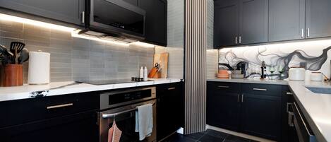 Fridge, microwave, oven, stovetop