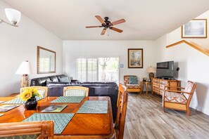 Interior - FamilyFun: 4BR 3.5BA Townhouse near Disney & indoor Pickleball courts  (Davenport)