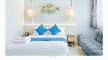 Deluxe Studio, Hill View | Premium bedding, down duvets, pillow-top beds, free minibar