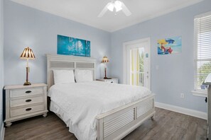 6 bedrooms, free WiFi, bed sheets
