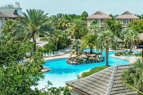 Splish Splash Pet friendly Pool View