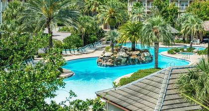 Splish Splash Pet friendly Pool View