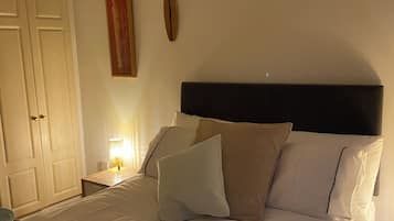 2 bedrooms, desk, iron/ironing board, travel cot