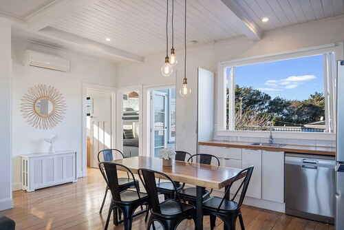 Ocean Breeze - Foxton Beach Holiday Home