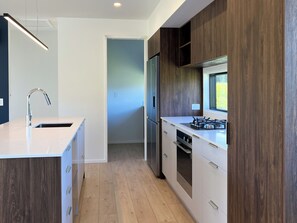 Fridge, microwave, dishwasher, coffee/tea maker - Coastal Serenity - Langs Beach Holiday Home (Waipu)