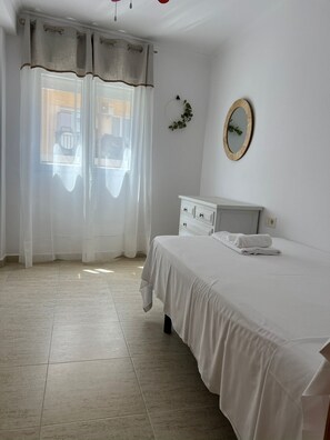 3 habitaciones, wifi gratis y ropa de cama 