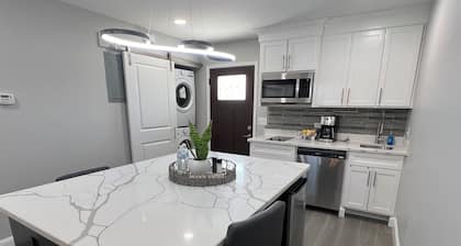 Cozy 1-bedroom apartment in beautiful Del Rio with WiFi, AC