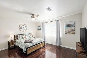 2 sovrum, strykjärn/strykbräda, gratis wi-fi och sängkläder