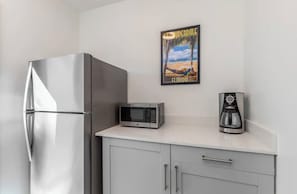 Interior - Rustic Cozy Haven - 1 bedroom Las Olas in FORT LAUDERDALE (Fort Lauderdale)