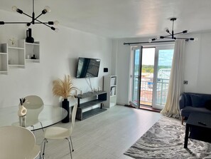 TV - Pass the Keys | Central 2 Bed flat in Edgeware with Parking (Edgware)