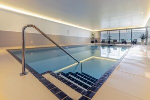 Una piscina techada
