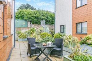 Outdoor dining - 2 Bed in Woolacombe (oc-s29621) (Woolacombe)