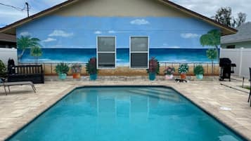 Outdoor pool, a heated pool