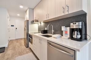 Premium Studio | Private kitchen - Pioche Village by Luxury Mountain Destin (Park City)