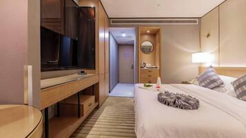 Cribs/infant beds