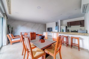 Dining - Cozy 2-bedroom apartment in delightful Playa del Carmen with WiFi, AC 216 (Playa del Carmen)