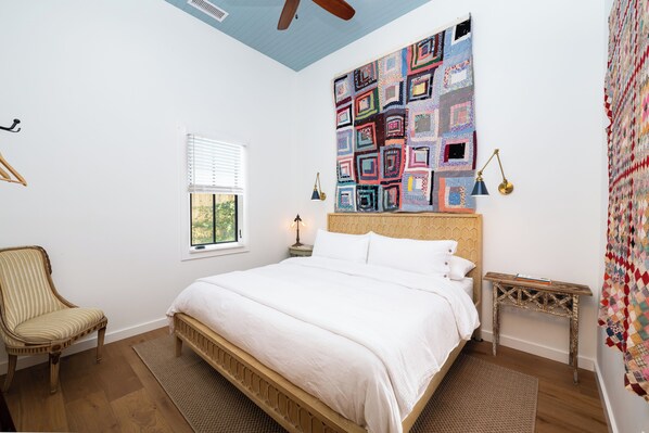 2 makuuhuonetta, silitysrauta/-lauta, Wi-Fi, vuodevaatteet