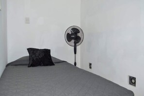 Unclassified image, 4 of 37, button - Ramon Corral 504-A, Col. Hidalgo (Monterrey)