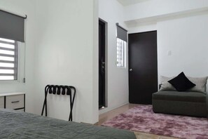 4 bedrooms, iron/ironing board, WiFi, bed sheets - Ramon Corral 504-A, Col. Hidalgo (Monterrey)
