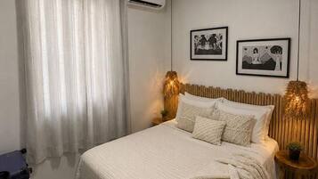 Quarto Duplo | Frigobar, individualmente decorados, Wi-Fi de cortesia