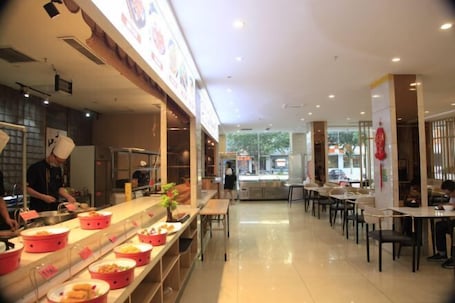 Restaurant. Tianxing Hotel
