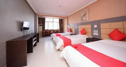 Golden Phoenix Business Hotel (Linhai Branch)