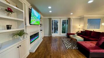 Smart TV, table football