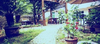 Sihai Xiaozhuang Hotel