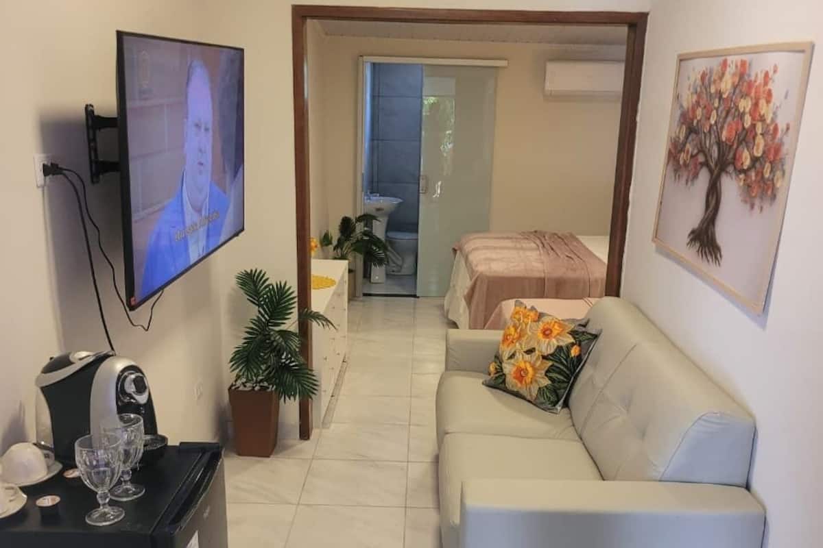 Comfort Triple Room | Minibar, WiFi (free), bed sheets