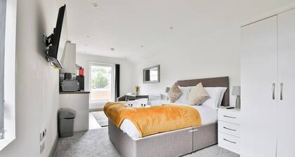 Stunning Studio In Converted Building