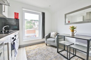 Living area - Stunning Studio In Converted Building (Swansea)