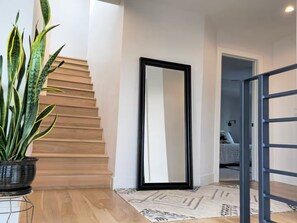 4 bedrooms, desk, iron/ironing board, free WiFi