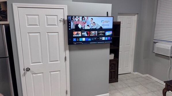 Interior - Beautiful and stylish 1 bedroom apartment in the heart of Pilsen "CASA PILSEN" (Chicago)