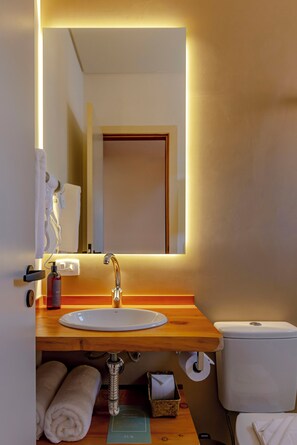 Deluxe Apartment, Mountain View | Bilik Mandi | Pengering rambut, tuala disediakan, sabun, syampu 