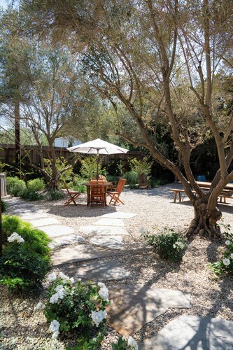 Olive residence, located downtown between the Union Hotel and Bells restaurant.