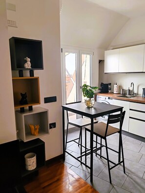 Dining - Il Terrazzo di Bicocca M5 apartment in brilliant Milano with WiFi, AC (Milano)