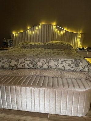 4 chambres, fer et planche à repasser, Wi-Fi, draps fournis