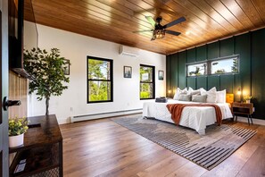 5 bedrooms, iron/ironing board, travel cot, WiFi