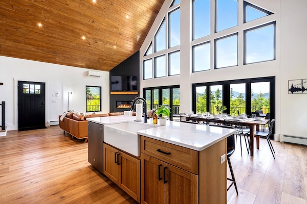 View from the kitchen, overlooking the dining area & living room, lots of space