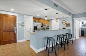 電子レンジ、オーブン、コンロ、食器洗い機