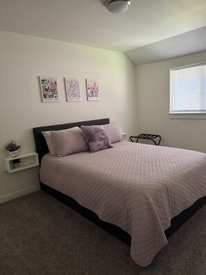 3 chambres, fer et planche à repasser, Wi-Fi gratuit, draps fournis