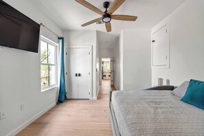 4 Schlafzimmer, Bügeleisen/Bügelbrett, WLAN, Bettwäsche