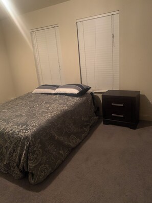 Individually decorated, individually furnished, iron/ironing board - Peaceful and Clean in Merced California  (Merced)