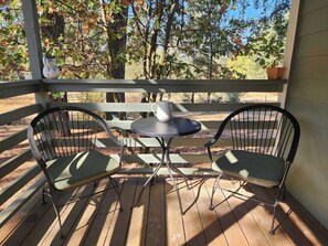 Property grounds - Escape to our 2-bedroom, 1-bath retreat surrounded by nature (Mariposa)
