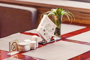 Dining - Qianshan Heyue Hotel (Guiyang)